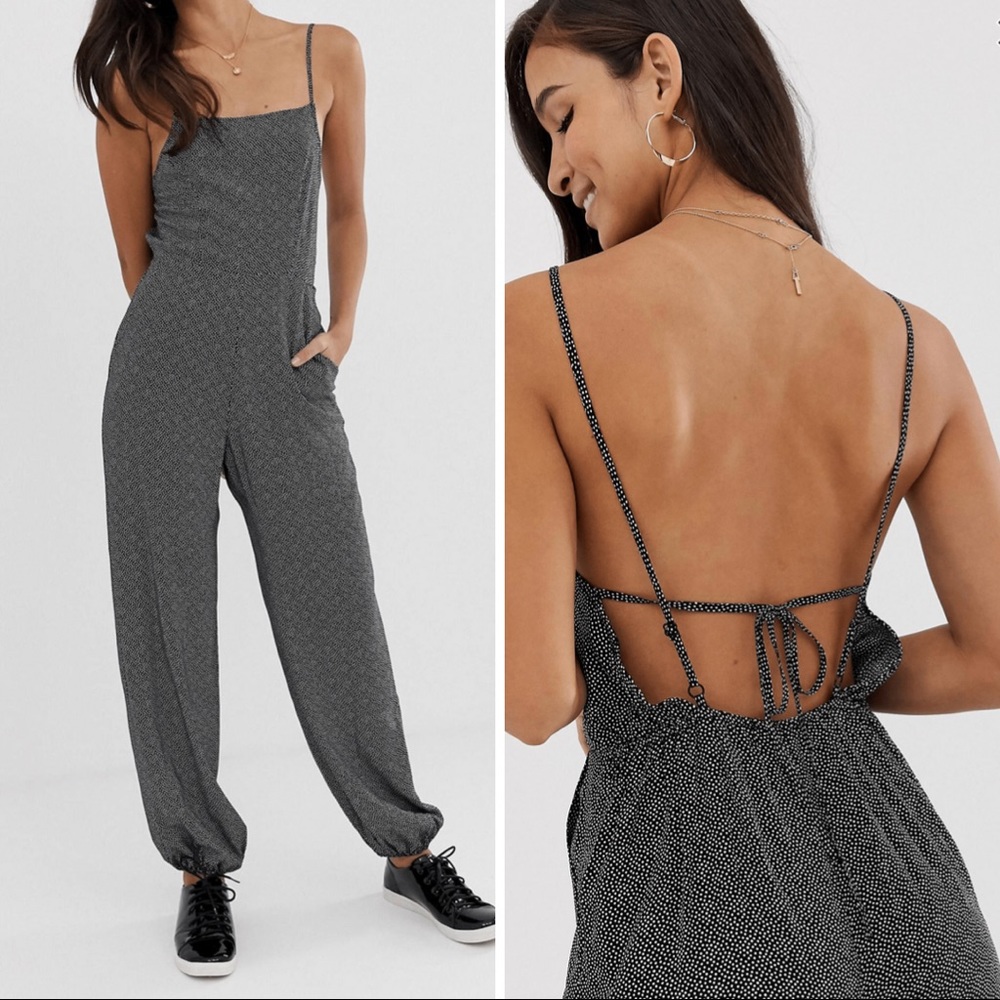 ASOS design strappy back jumpsuit with elasticated leg- black/white ⚪️⚫️⚪️⚫️⚪️